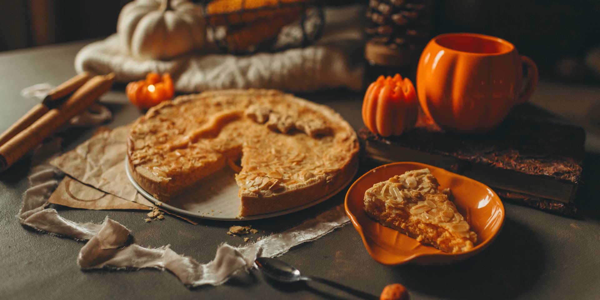 pumpkin-pie-for-holiday-dinner-thanksgiving-dinne-2022-10-06-21-35-11-utc